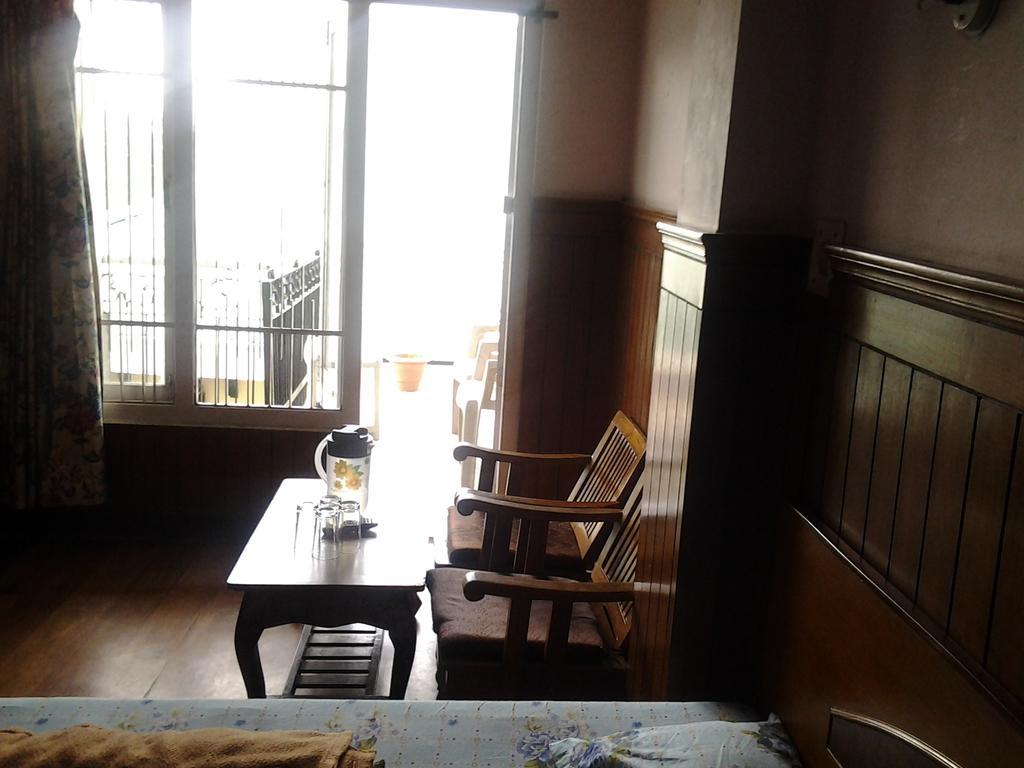 Hotel Sansar Shimla Pokój zdjęcie