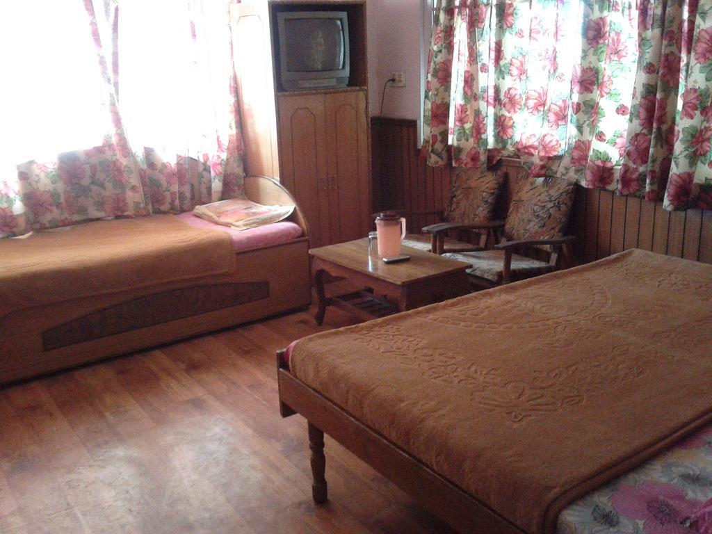 Hotel Sansar Shimla Pokój zdjęcie